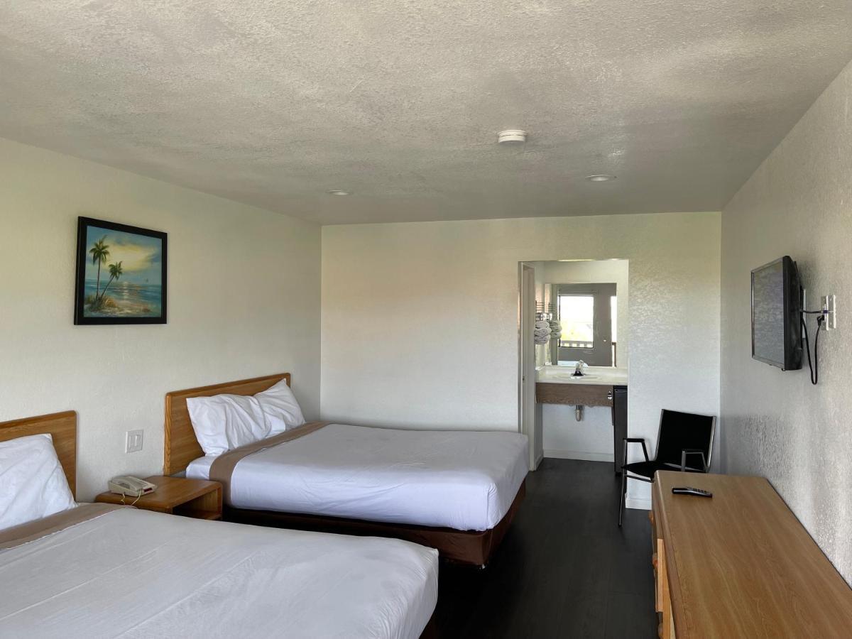 Budget Double Room- Smoking,1221113563:JPEG