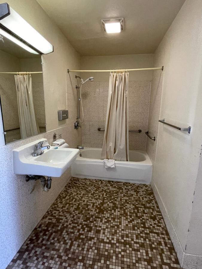Queen Room - Disability Access,1235708789:JPEG