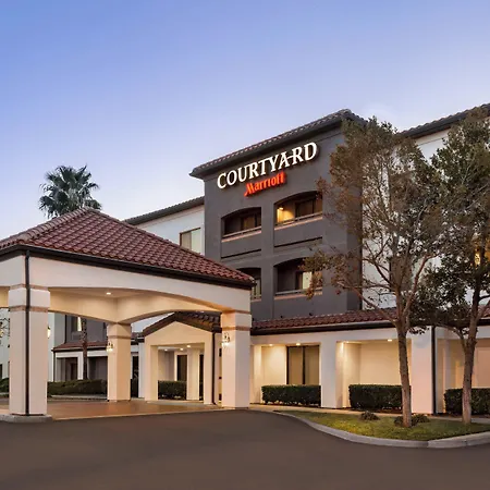 Courtyard By Marriott Palmdale-3